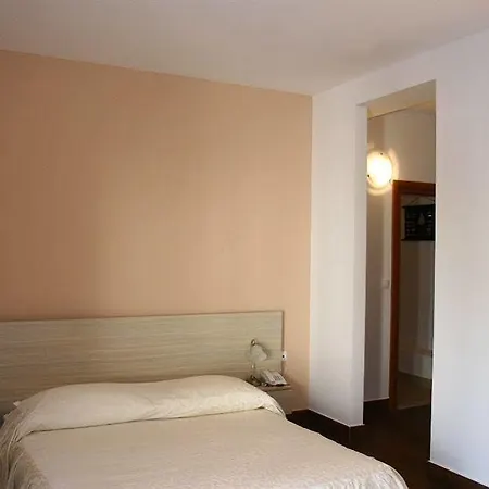 Guest house Pansion Epetium 3*